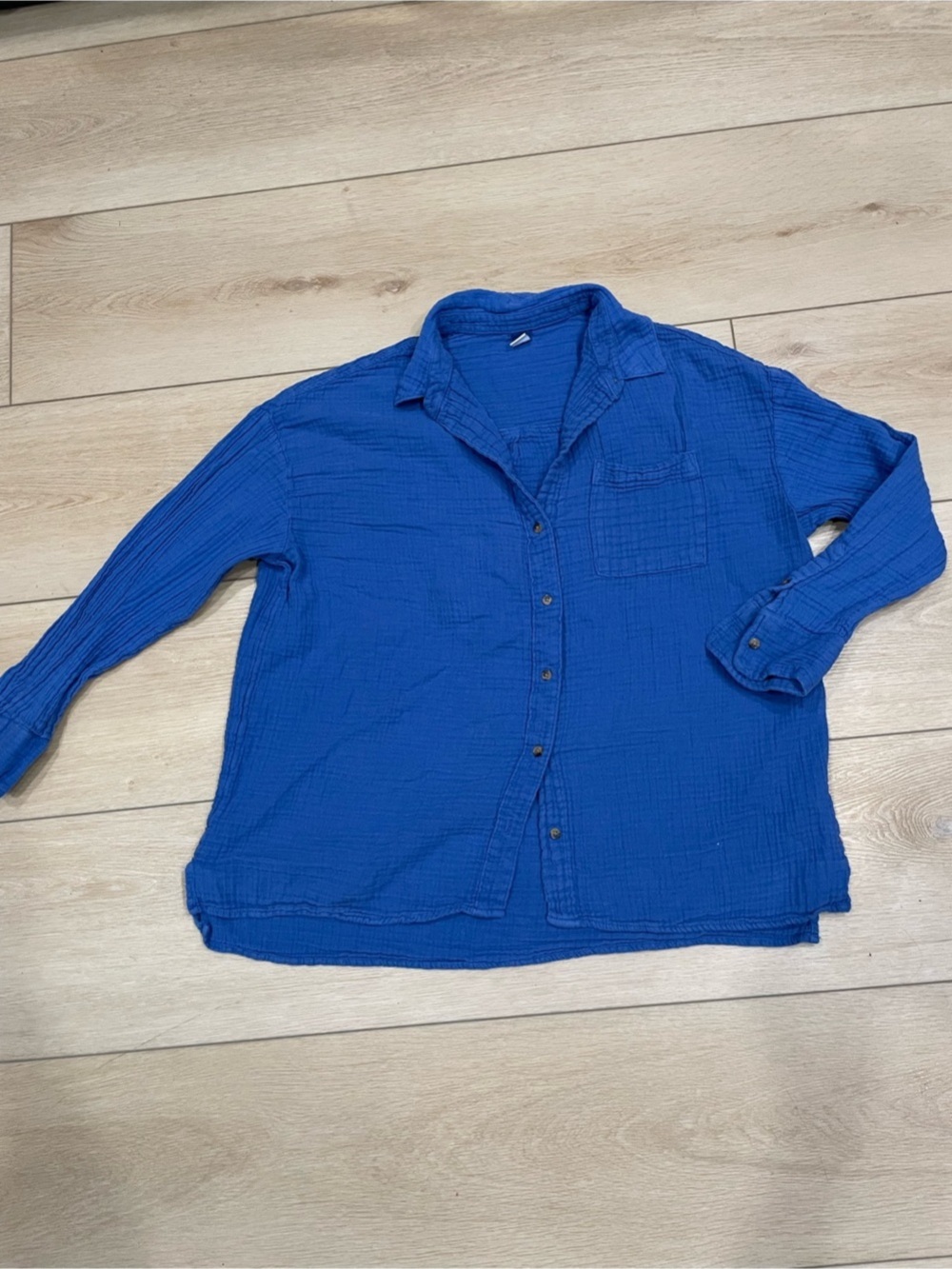 100% cotton blue women’s button down shirt L